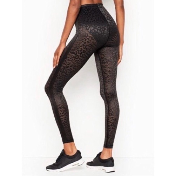 Victoria’s Secret performance tight - Picture 3 of 3